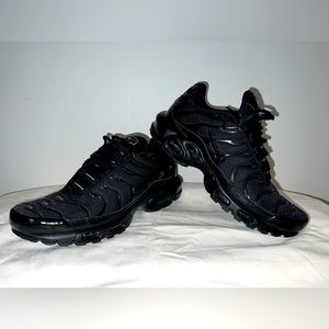 Nike Air Max Plus Men’s Shoes NWOT